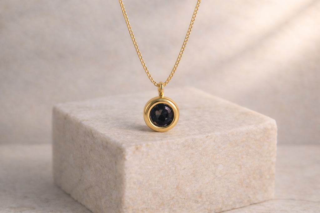 Collana pietra Nero Profondo - Luce Essenziale